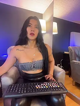 BellaFernandez   online show from 05/23/26, 12:04