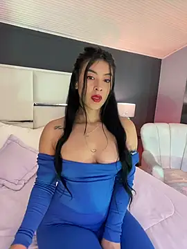 BellaFernandez   online show from 12/18/25, 11:03