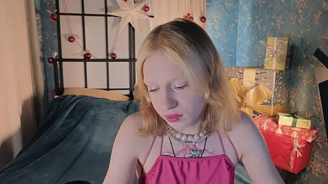 BarbieRichy online show from 12/17/25, 05:23