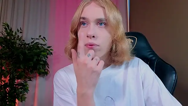 BarbieRichy online show from 10/01/25, 05:34