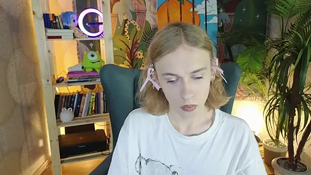 BarbieRichy online show from 09/25/25, 12:33