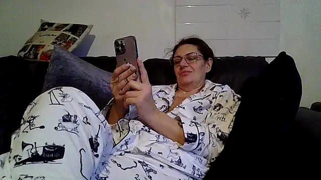 RubyyRosee online show from 11/09/25, 10:08