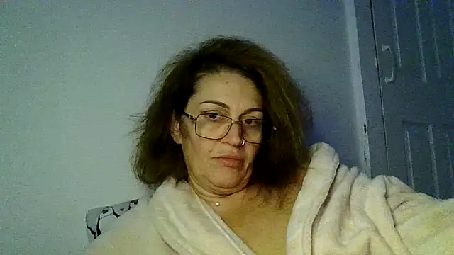 RubyyRosee online show from 11/18/25, 02:42