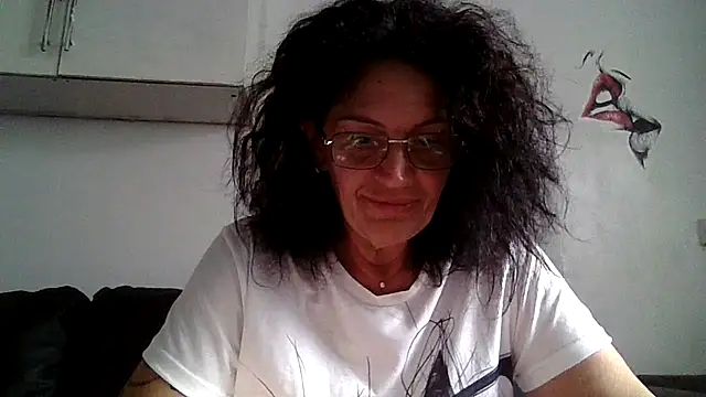 Snapshot of RubyyRosee chatting on 07/04/26, 06:20 RubyyRosee online show from 07/04/26, 06:20