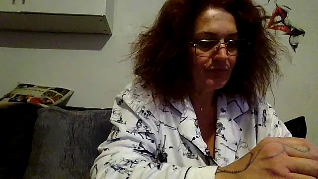 RubyyRosee online show from 04/12/26, 05:33