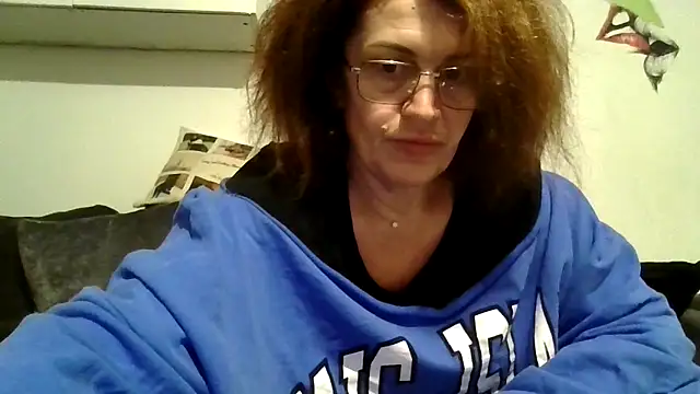 RubyyRosee online show from 12/03/25, 06:47