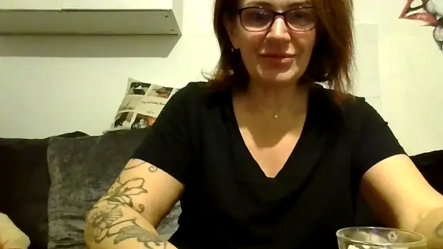 RubyyRosee online show from 12/02/25, 06:37