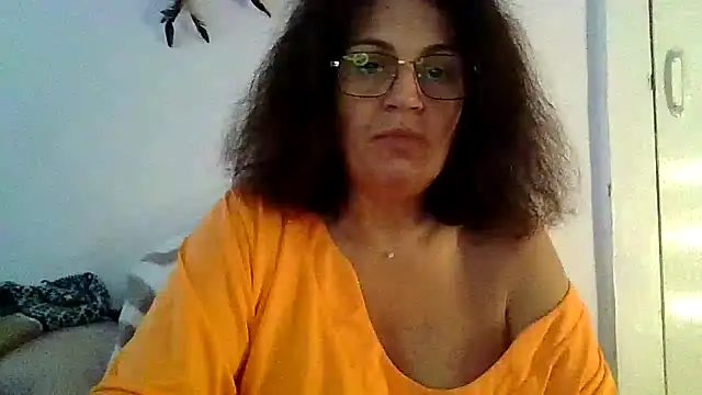 Snapshot of RubyyRosee chatting on 10/13/25, 01:12 RubyyRosee online show from 10/13/25, 01:12