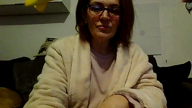 RubyyRosee online show from 12/01/25, 09:32