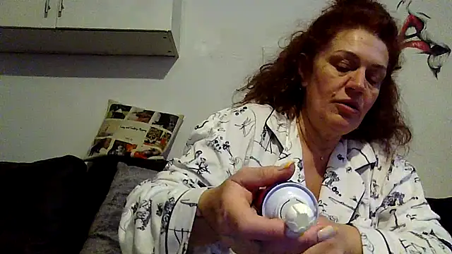 RubyyRosee online show from 04/17/26, 05:43