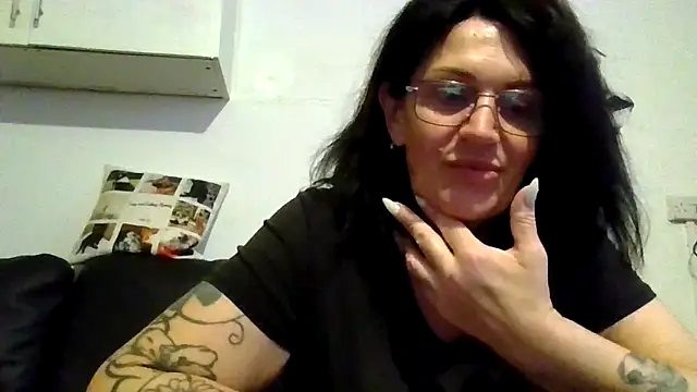 Snapshot of RubyyRosee chatting on 06/04/26, 05:34 RubyyRosee online show from 06/04/26, 05:34
