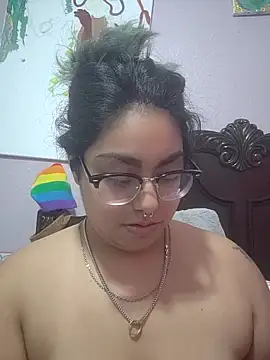 Lovelyrainn online show from 11/16/25, 12:43