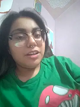 Lovelyrainn online show from 11/29/25, 11:32