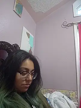 Lovelyrainn online show from 10/27/25, 11:16