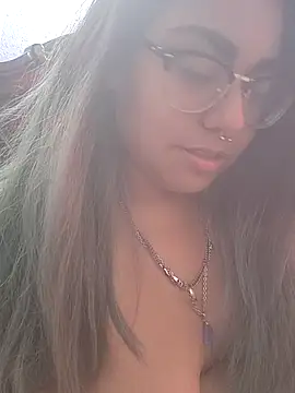 Lovelyrainn online show from 11/10/25, 09:42