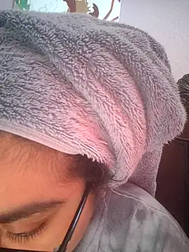 Lovelyrainn online show from 11/03/25, 01:37