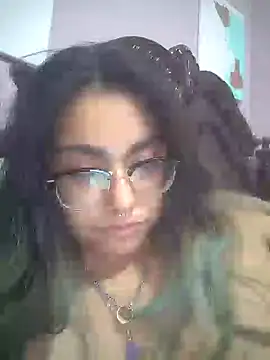 Lovelyrainn online show from 11/18/25, 03:32