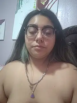 Lovelyrainn online show from 11/21/25, 07:07