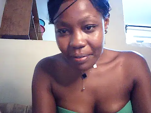 Snapshot of Secret_Wifey chatting on 10/05/25, 03:08 Secret Wifey online show from 10/05/25, 03:08