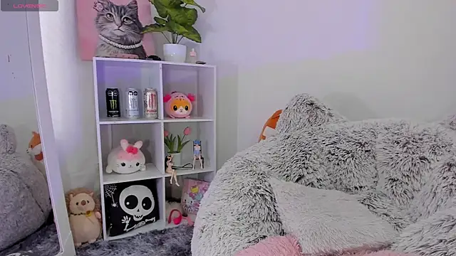 akame meow online show from 10/28/25, 03:00