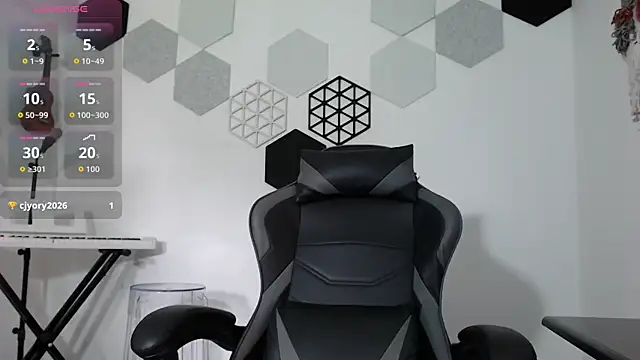 Susanahendrix online show from 07/04/26, 06:23