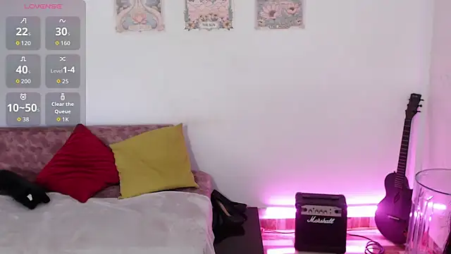 Susanahendrix online show from 11/27/25, 03:23