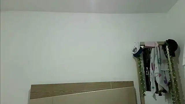 Snapshot of Mellygomezx24 chatting on 02/20/26, 05:26 Mellygomezx24 online show from 02/20/26, 05:26