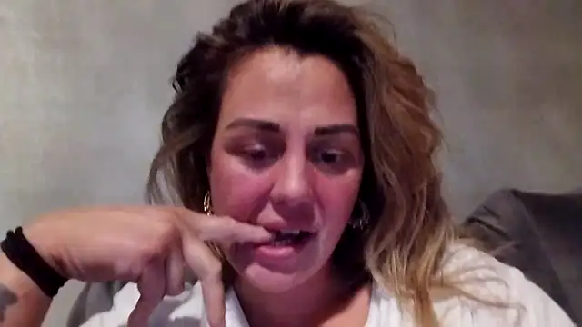 Sophrob96x online show from 09/10/25, 04:22