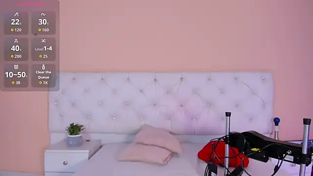 Snapshot of katte_landerr chatting on 10/23/25, 01:21 katte landerr online show from 10/23/25, 01:21