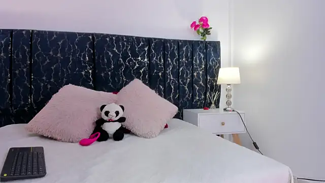 katte landerr online show from 04/01/26, 12:50