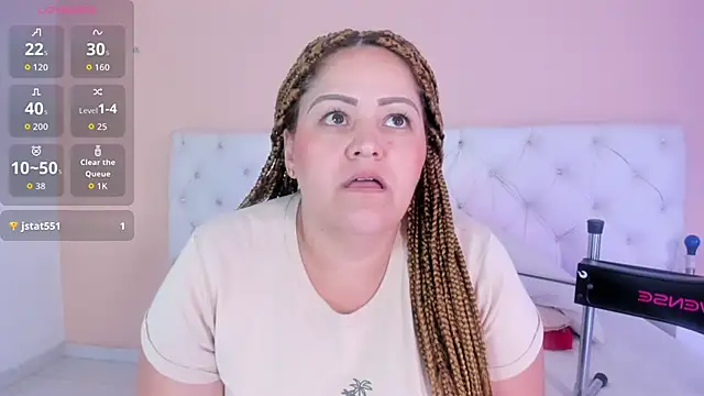 Snapshot of katte_landerr chatting on 10/26/25, 01:11 katte landerr online show from 10/26/25, 01:11