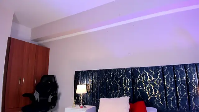 katte landerr online show from 02/26/26, 01:11