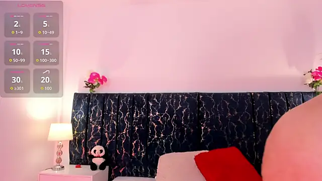 Snapshot of katte_landerr chatting on 05/09/26, 10:18 katte landerr online show from 05/09/26, 10:18