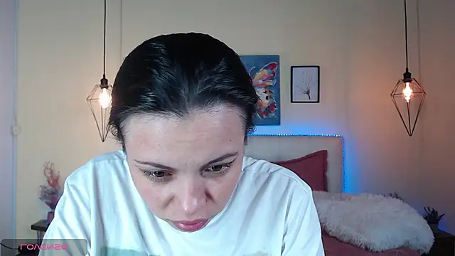 Snapshot of Megan_05_ chatting on 07/15/26, 07:59 Megan 05 online show from 07/15/26, 07:59