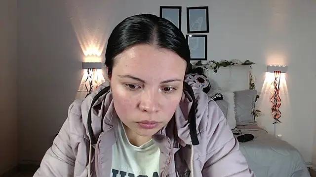 Megan 05  online show from 11/13/25, 08:02