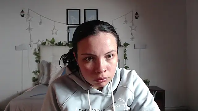 Snapshot of Megan_05_ chatting on 04/30/26, 07:10 Megan 05 online show from 04/30/26, 07:10