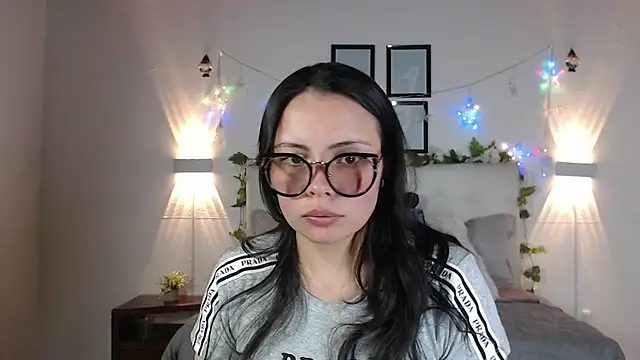 Megan 05  online show from 03/09/26, 06:33