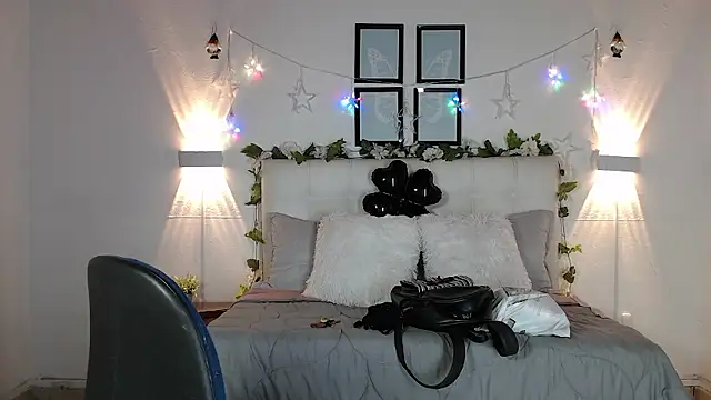 Megan 05  online show from 01/11/26, 07:43