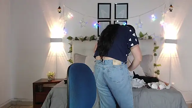 Megan 05  online show from 03/10/26, 06:34