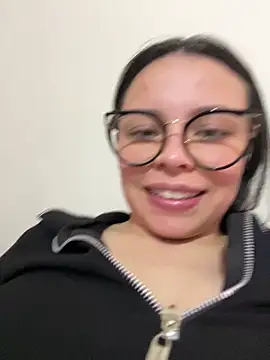 Snapshot of Megan_05_ chatting on 04/26/26, 01:52 Megan 05 online show from 04/26/26, 01:52
