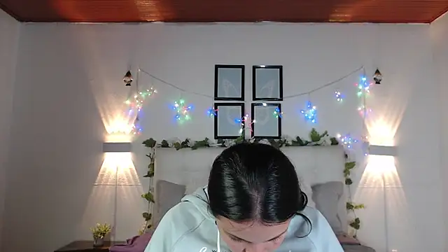 Megan 05  online show from 03/13/26, 07:19