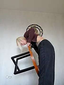 Snapshot of Sunny-Sin chatting on 02/25/26, 10:37 Sunny-Sin online show from 02/25/26, 10:37