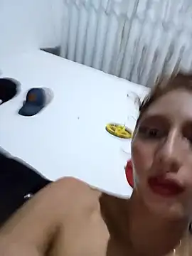 Snapshot of amelie_sex chatting on 01/31/26, 07:12 amelie sex online show from 01/31/26, 07:12