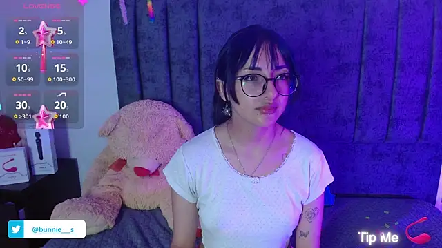 Snapshot of Littlee_Bunny_ chatting on 10/09/25, 10:38 Littlee Bunny online show from 10/09/25, 10:38