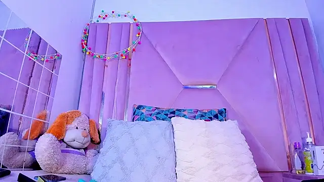 jazmin waked online show from 02/22/26, 04:15