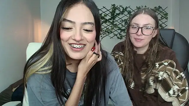 velvet  moon online show from 04/11/26, 11:19