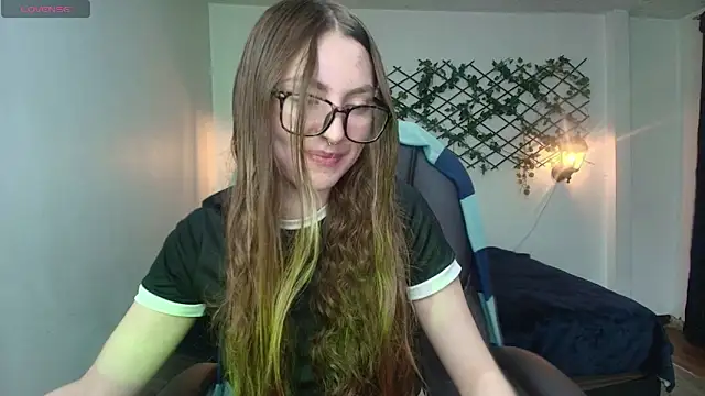 velvet  moon online show from 04/02/26, 12:51