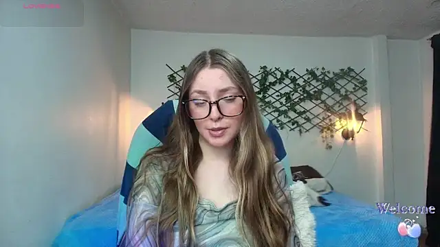 velvet  moon online show from 04/07/26, 12:12