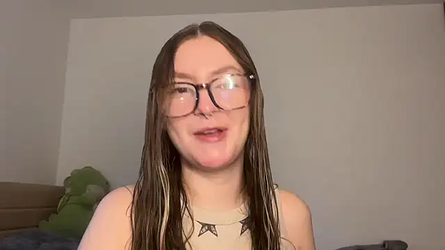 velvet  moon online show from 05/08/26, 10:13