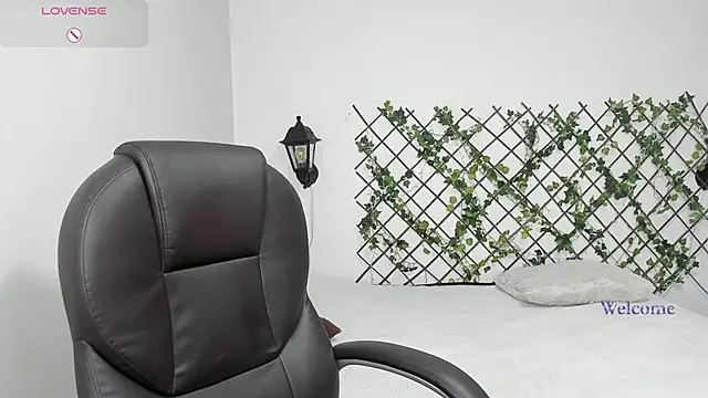 velvet  moon online show from 02/16/26, 12:20